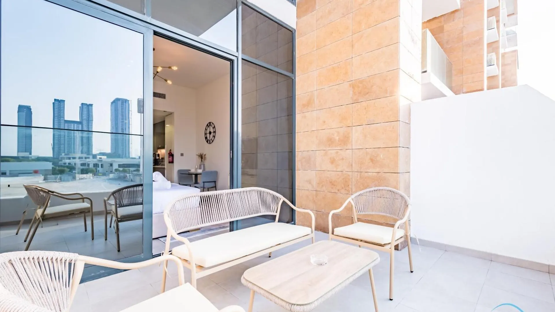 Delightful Studio Apartment In Azizi Riviera 20, Al Merkadh By Deluxe Holiday Homes Dubai 0*,